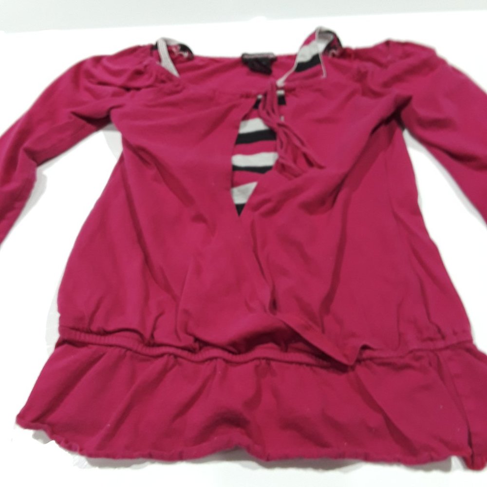 Layered look top pink with striped inner layer